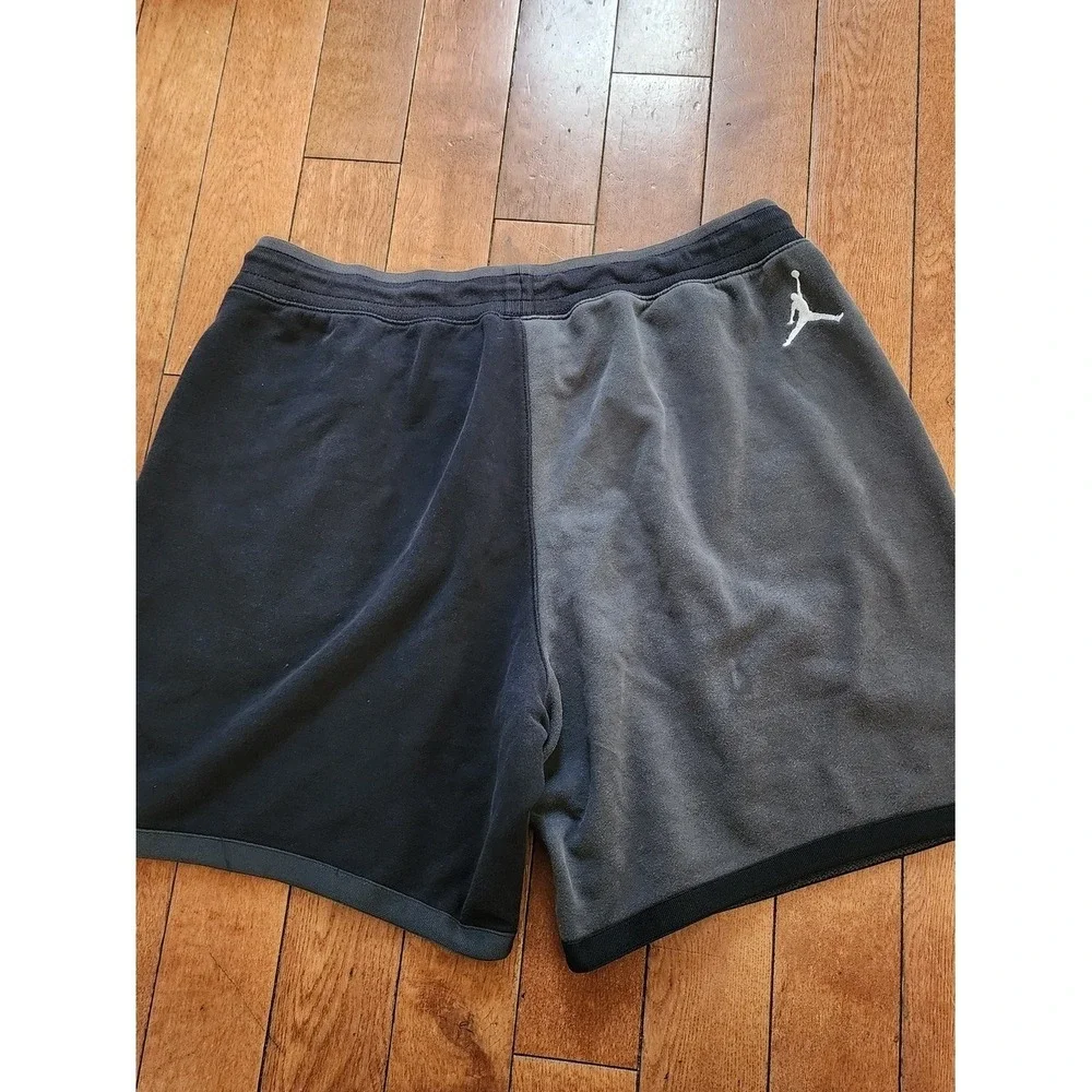 Jordan Fleece Shorts Mens XXL Grey Black Two Tone Colorblock Athletic Gym Lounge